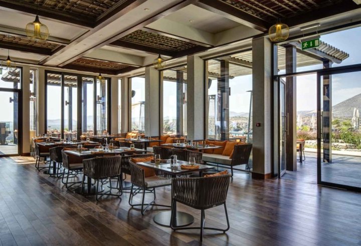 Anantara Jabal Akhdar 001.jpg