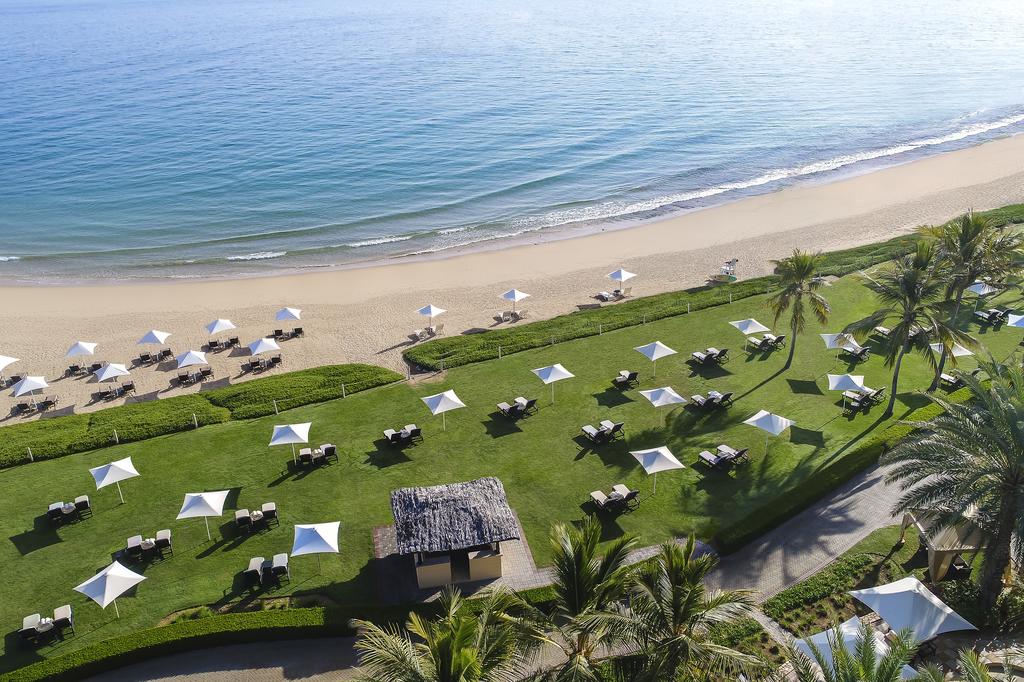 places to visit Shangri la Muscat
