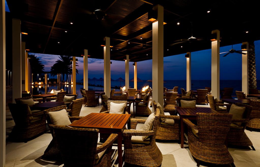The Chedi Muscat dining