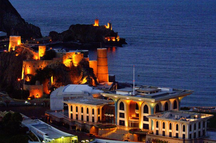 place to visit in muscat at night